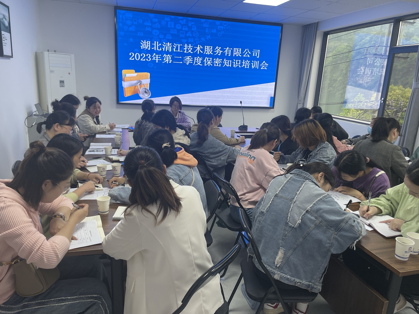  Ϊ�˸��������ѧϰ����֪ʶ����صķ���֪ʶ����2023�� 4��28�գ����ܹ����쵼С���鳤��������ٿ���2023��ڶ����ȱ�����ѵ��������